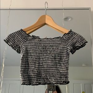 URBAN OUTFITTERS GIGHAM OFF THE SHOULDER CROP TOP